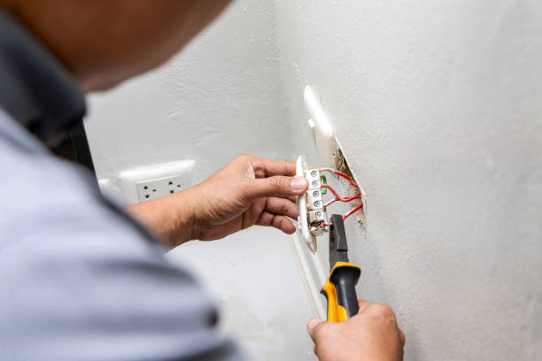Best Local Electrician Companies  in Dalworthington Gardens, TX
